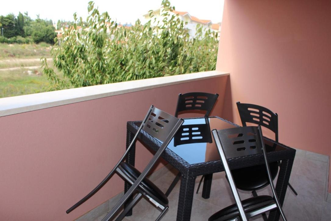 Filipovic Apartmani Медулин Экстерьер фото