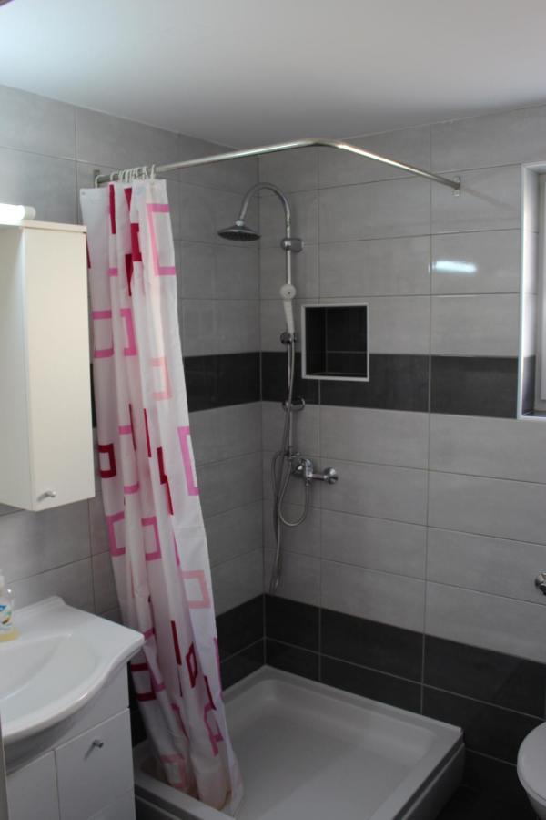 Filipovic Apartmani Медулин Экстерьер фото